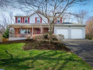 133 Fox Hollow Dr, Langhorne, PA 19053-2468