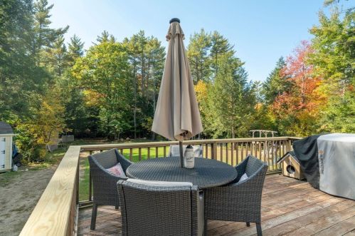 87 Garney Rd, Wakefield NH  03872-7400 exterior