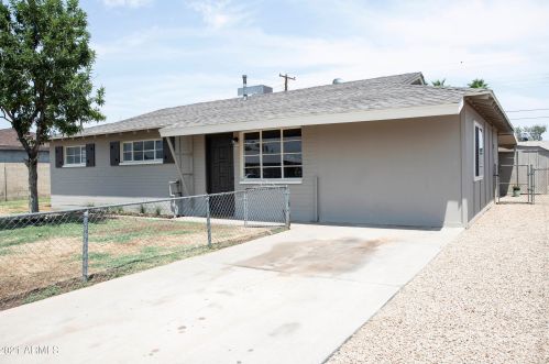 2619 40th Dr, Phoenix, AZ 85009-1124