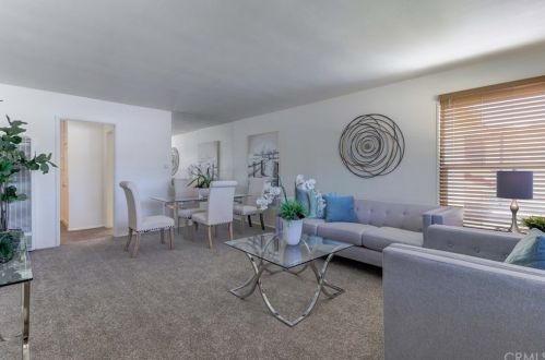 9122 Olive St, Bellflower CA  90706-4518 exterior