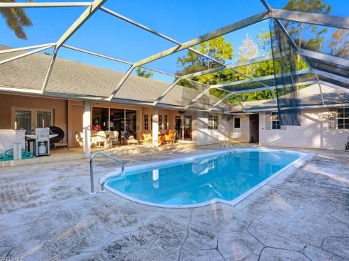 7040 Sable Rdg Ln, Naples FL 34109-3869 exterior