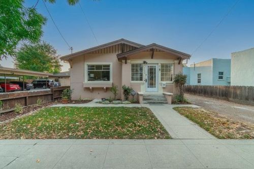 1159 Monterey St, Hollister, CA 95023-4706
