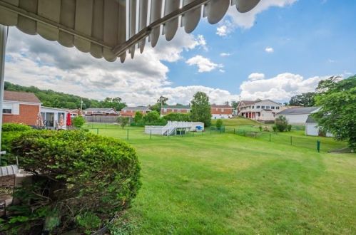 3104 Valley Ridge Rd, Mckeesport PA  15133-2412 exterior