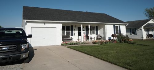 115 Mcdowell St, Bloomingburg, OH 43106-9797