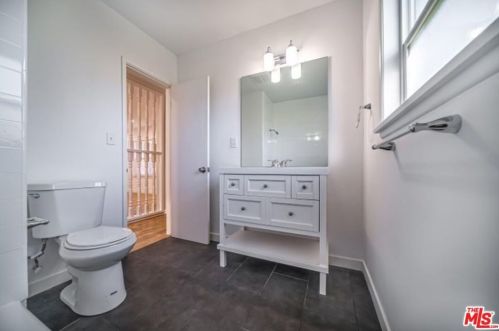 44643 Date Ave, Lancaster CA 93534-3101 exterior