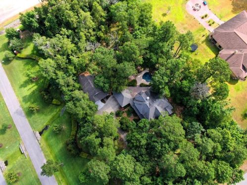 10438 Crestwater Cir, Magnolia, TX 77354-3212