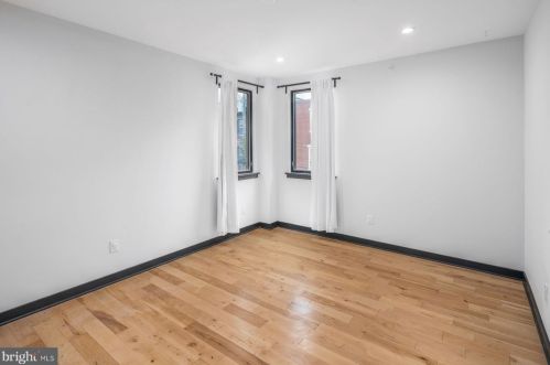 2401 Emerald St, Philadelphia PA  19125-1204 exterior