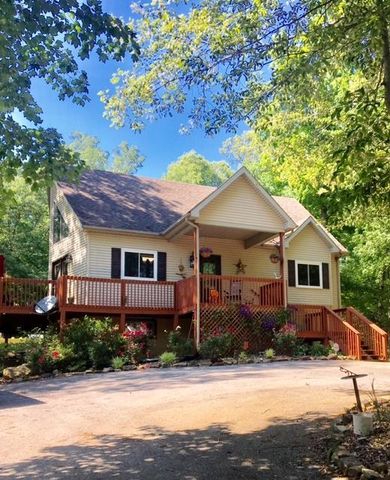 6071 Deserter Creek Rd, Whitesville, KY 42378-9706