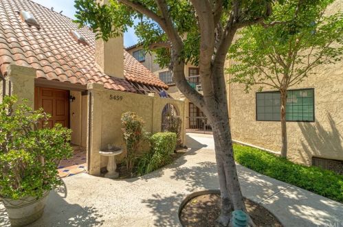 5459 Centralia St, Long Beach, CA 90808-1456