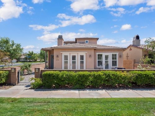 23754 Mahogany Ct, Santa Clarita, CA 91354-1878
