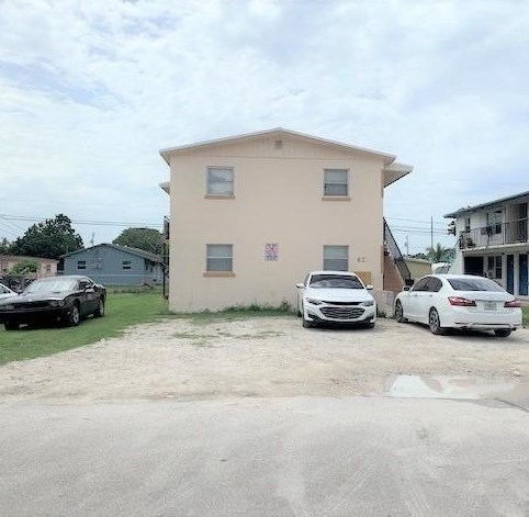 628 4th St, Belle Glade, FL 33430-3953
