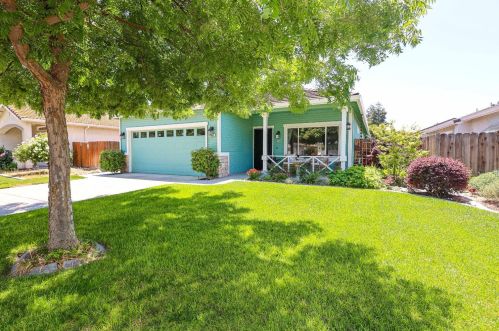 3387 Four Seasons Dr, Turlock CA  95382-9713 exterior