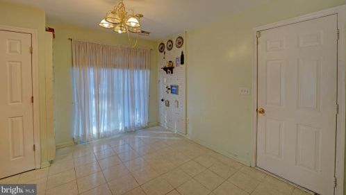 102 Falmouth Way, Dover DE  19904-5390 exterior