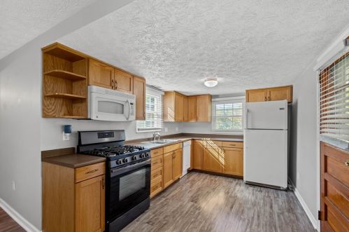 683 1st Ave, Bridgeville PA  15017-1341 exterior