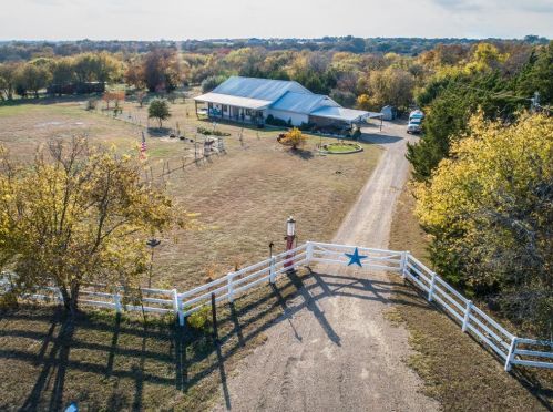 502 Grande Casa Rd, Waxahachie, TX 75167-8310