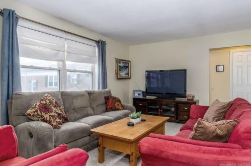 98 Strawberry Hill Ave, Stamford, CT 06902-2630