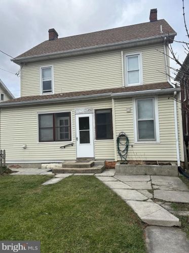 330 3 St, Hanover PA  17331-4909 exterior