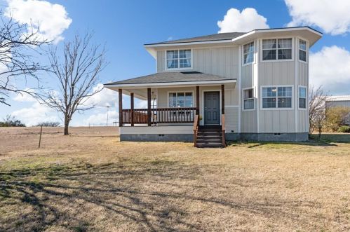 699 Green Acres Rd, Weatherford, TX 76088-8241