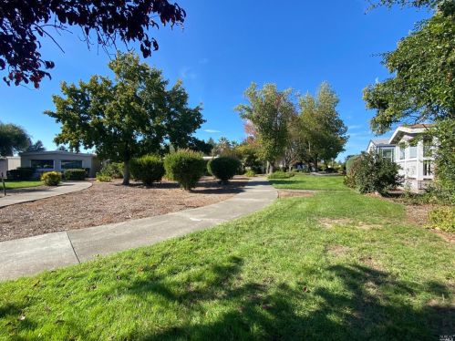 183 Westgate Cir, Santa Rosa CA  95401-9026 exterior