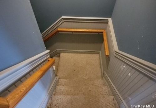 111 Crystal Brk Holw Rd, Mount Sinai NY  11766-2024 exterior