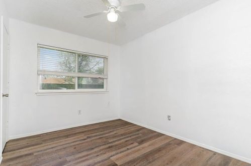 1908 Pin Oak Dr, Lewisville TX  75028-1252 exterior