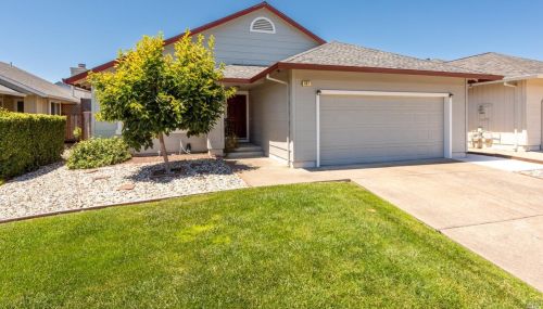 687 Connie St, Santa Rosa, CA 95407-6267