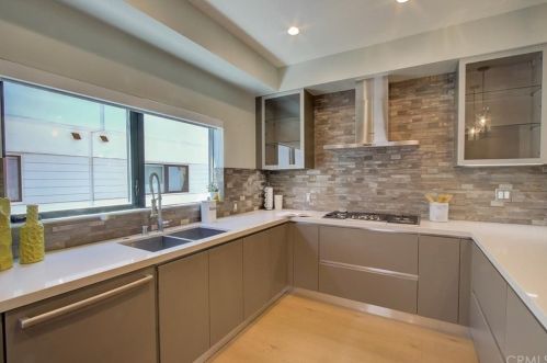 4809 Carpenter Ave, North Hollywood CA  91607-3204 exterior