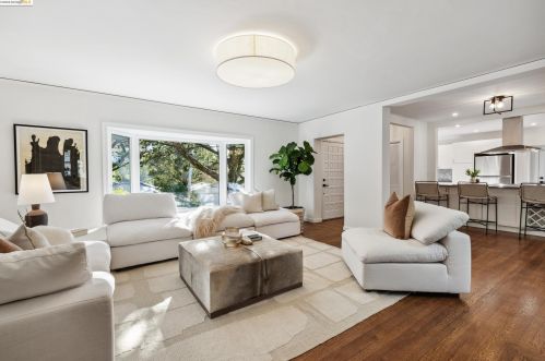 2636 La Cuesta Ave, Oakland, CA 94611-3012