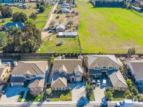 124 Little Ranch Cir, Oakley, CA 94561-1773
