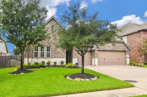 13619 Lake Vista Dr, Tomball, TX 77377-4061