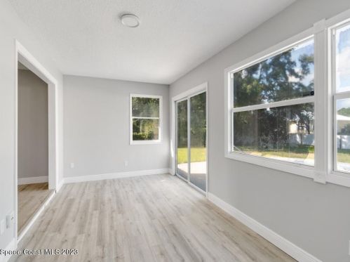 1509 Polynesian Ln, Sebastian FL  32958-6535 exterior