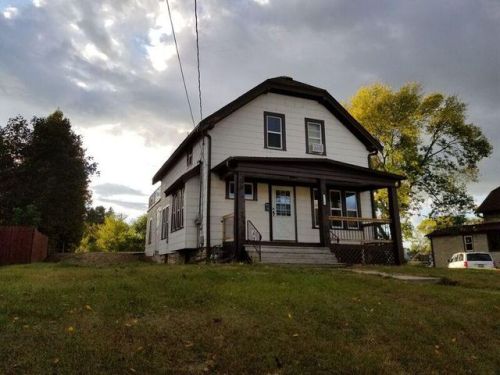 1710 14 St, Manitowoc WI  54220-6104 exterior
