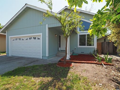 2488 College Park Cir, Santa Rosa, CA 95401-9150