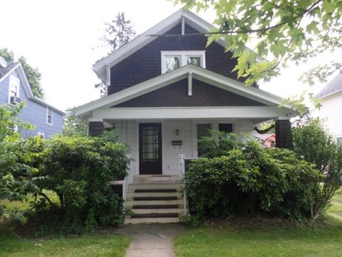 53 8th Ave, Clarion, PA 16214-1651