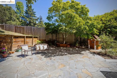 3028 Jordan Rd, Oakland CA  94602-3529 exterior