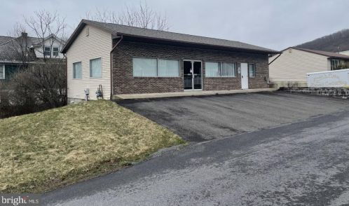325 Peter St, Ashland, PA 17921-2126