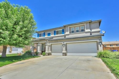 12534 Elton St, Victorville, CA 92392-8358
