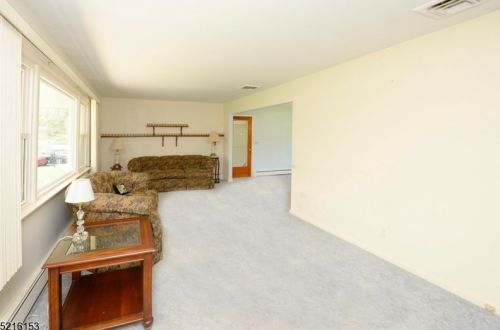 683 Squaw Brook Rd, Paterson NJ  07508-3004 exterior