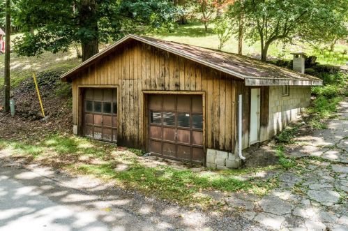 612 Old Lincoln Hwy, Ligonier, PA 15658-2715