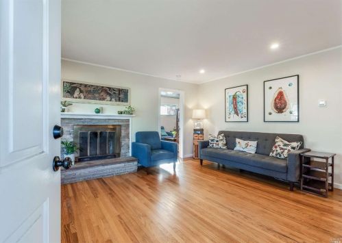 2228 Magowan Dr, Santa Rosa, CA 95405-4924
