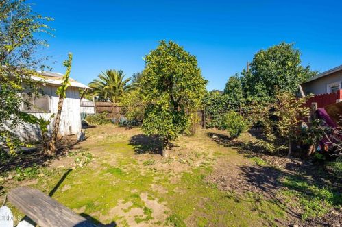 409 10th St, Santa Paula CA  93060-2123 exterior