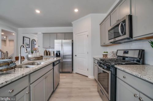 137 Winifred Dr, Hanover PA  17331 exterior