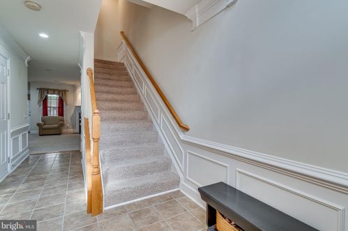 2180 Oberlin Dr, Woodbridge, VA 22191-4050