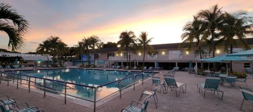 172 Flanders D, Delray Beach, FL 33484-5260