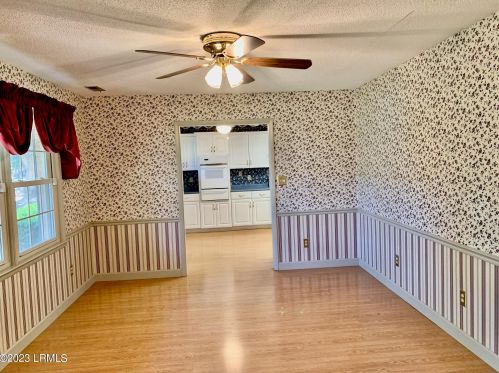927 Magnolia Bluff Cir, Beaufort, SC 29902-6921