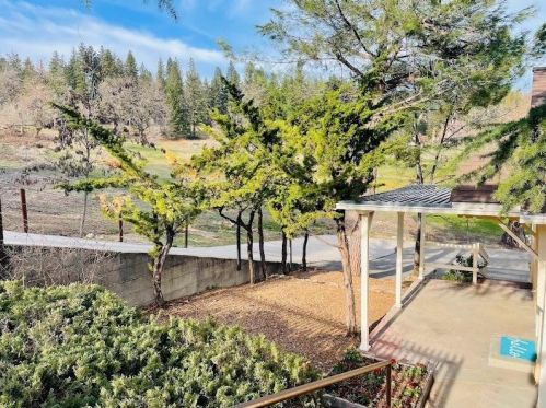 164 Hughes Rd, Grass Valley, CA 95945-5602