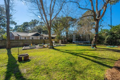 725 Chatter Rd, Mount Pleasant SC  29464-5116 exterior