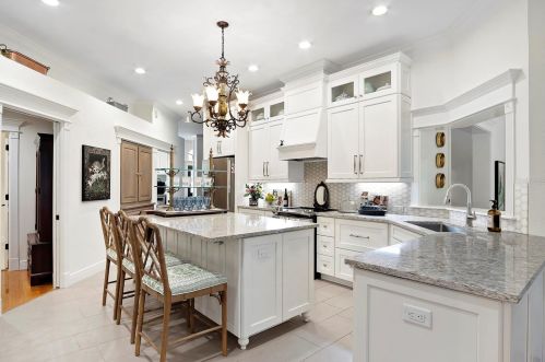 10111 Weeks Dr, Brooksville, FL 34601-5263