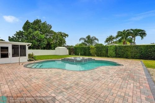 3850 36th Ave, Hollywood FL  33021-1900 exterior