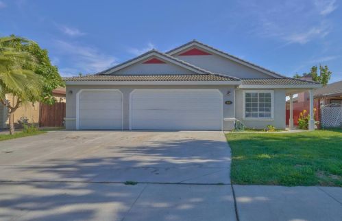 641 Monte Carlo Dr, Hollister, CA 95023-7135